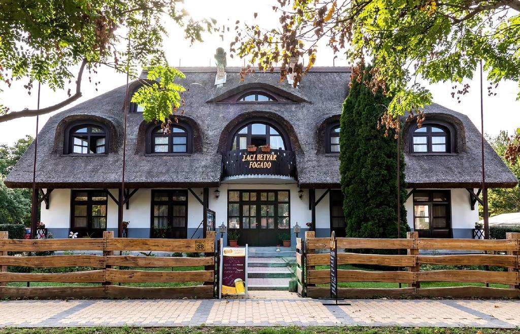 Gasthof Laci Betyár Hajduszoboszlo Exterior foto