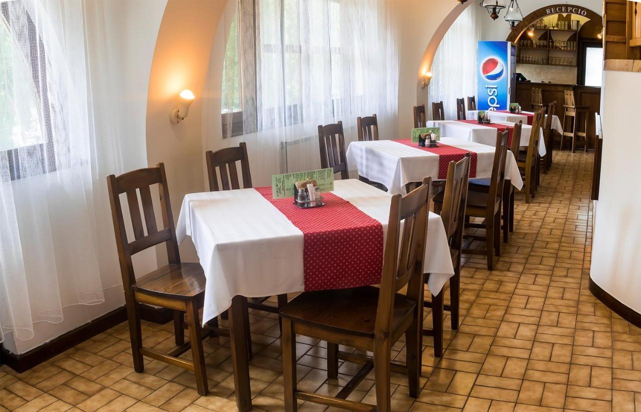 Gasthof Laci Betyár Hajduszoboszlo Exterior foto